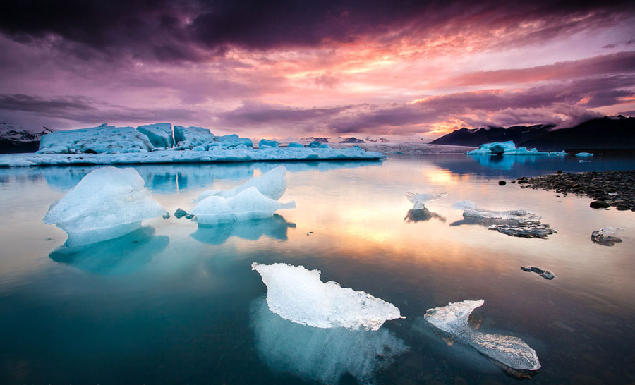 Islandia desde una roca: contemplando el fin del mundo Playas del mundo